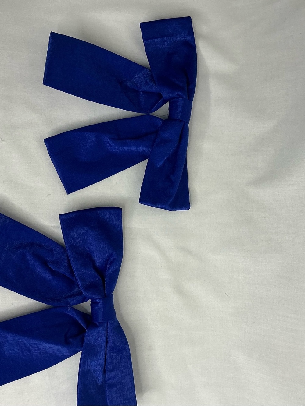 2284 - Satin Bows different color Clips (9 pieces)